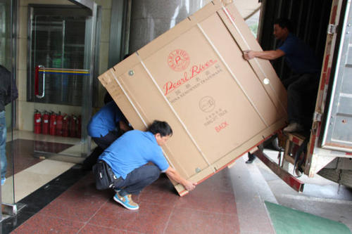 蕲春钢琴贵重工艺品无忧运